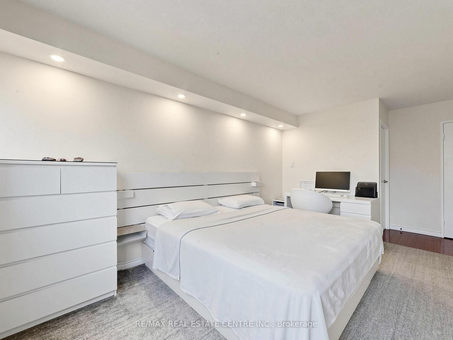 Photo 19 of Unit 207, 100 Antibes Drive, North York, Westminster-Branson — HOMEH