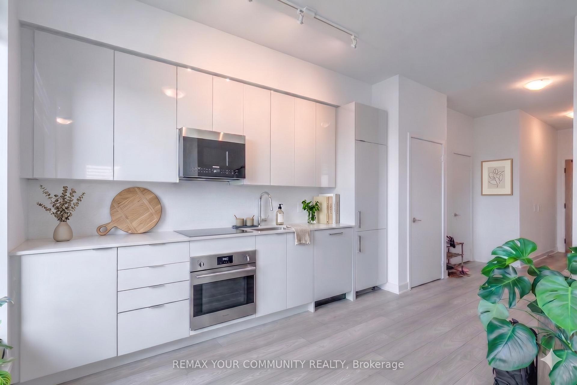Photo 2 of Unit 3301, 2920 Highway 7, Vaughan, Concord — HOMEH