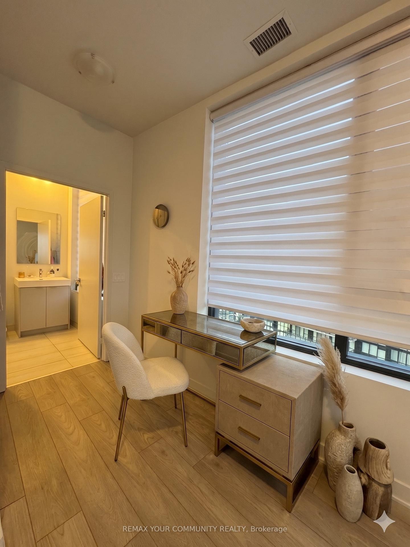 Photo 6 of Unit 3301, 2920 Highway 7, Vaughan, Concord — HOMEH