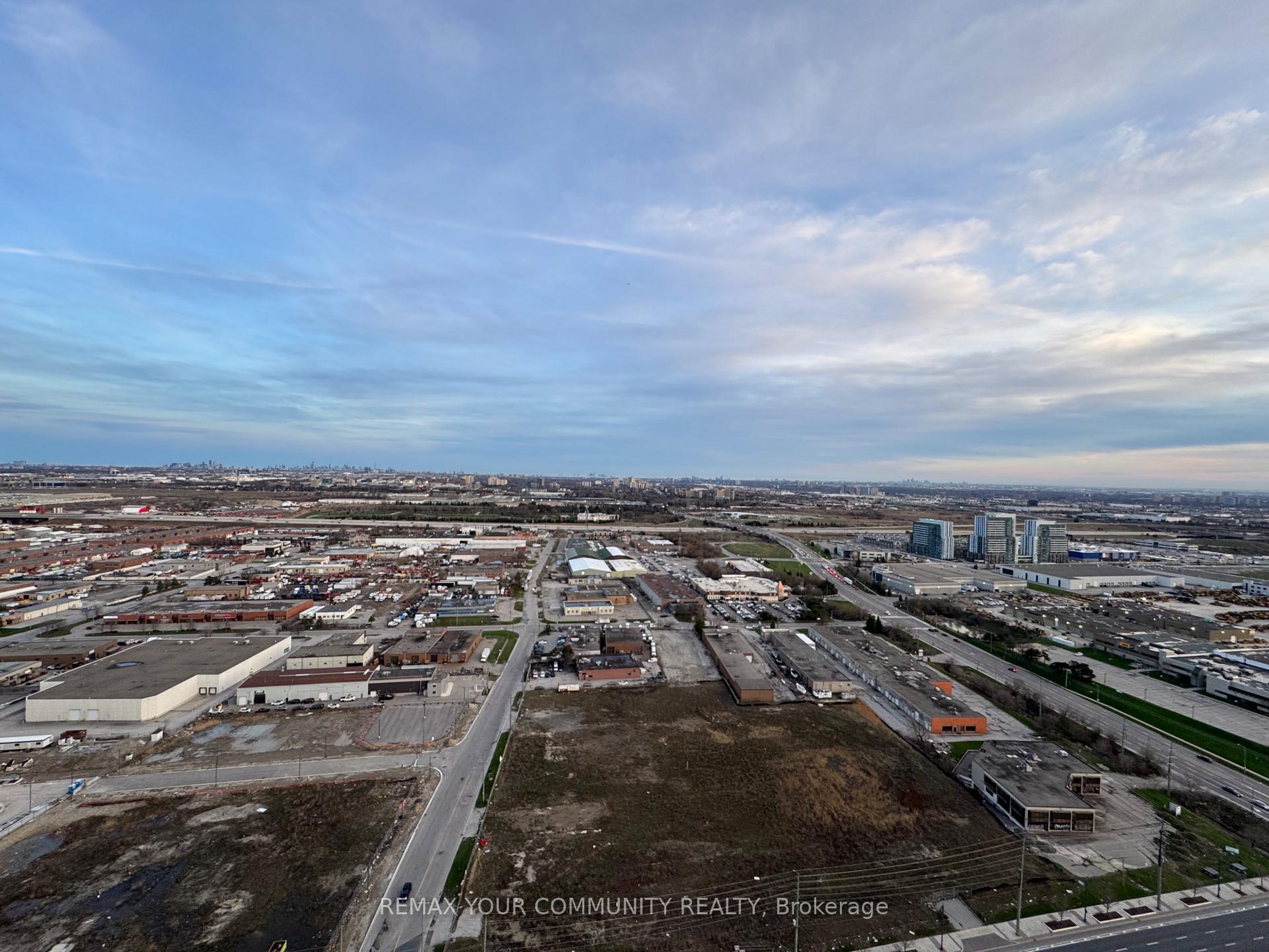 Photo 14 of Unit 3301, 2920 Highway 7, Vaughan, Concord — HOMEH