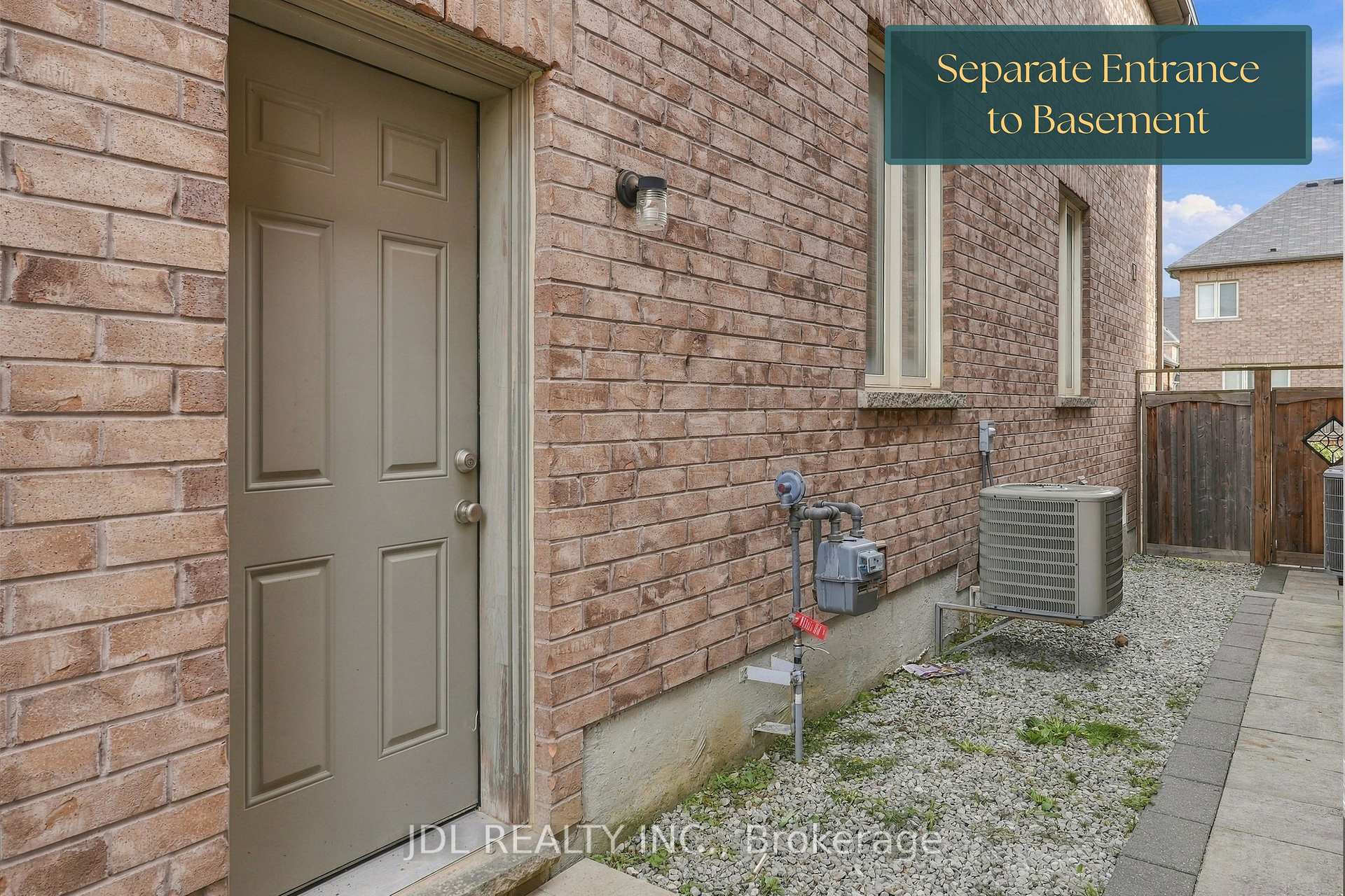Photo 16 of 15 Beacon Point Street, Markham, Wismer — HOMEH