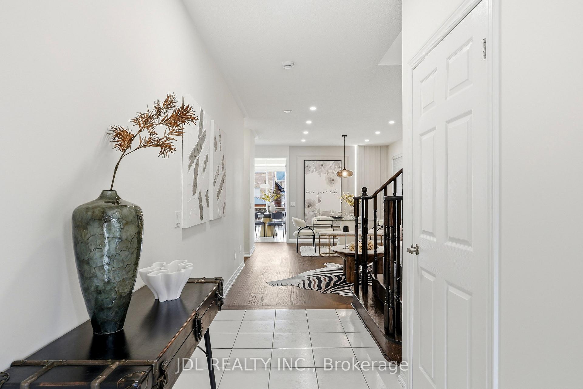 Photo 22 of 15 Beacon Point Street, Markham, Wismer — HOMEH