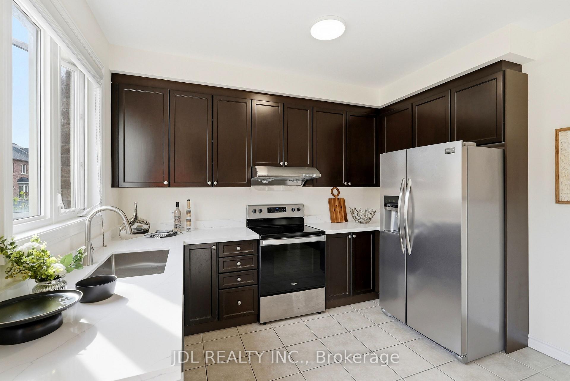 Photo 58 of 15 Beacon Point Street, Markham, Wismer — HOMEH