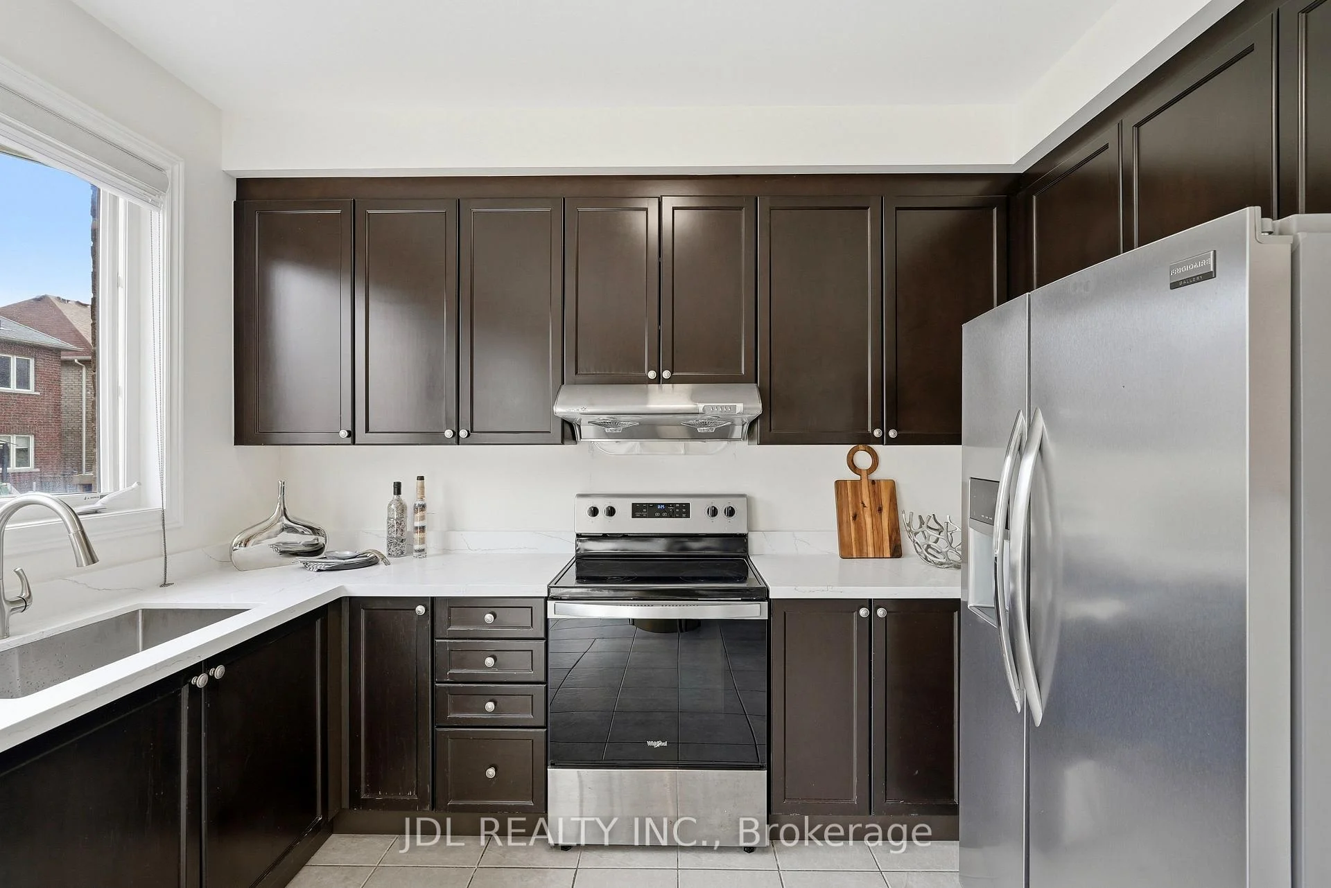 Photo 40 of 15 Beacon Point Street, Markham, Wismer — HOMEH