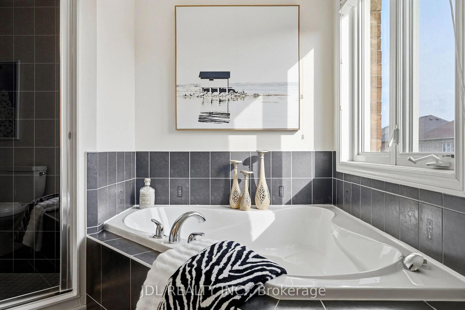 Photo 65 of 15 Beacon Point Street, Markham, Wismer — HOMEH