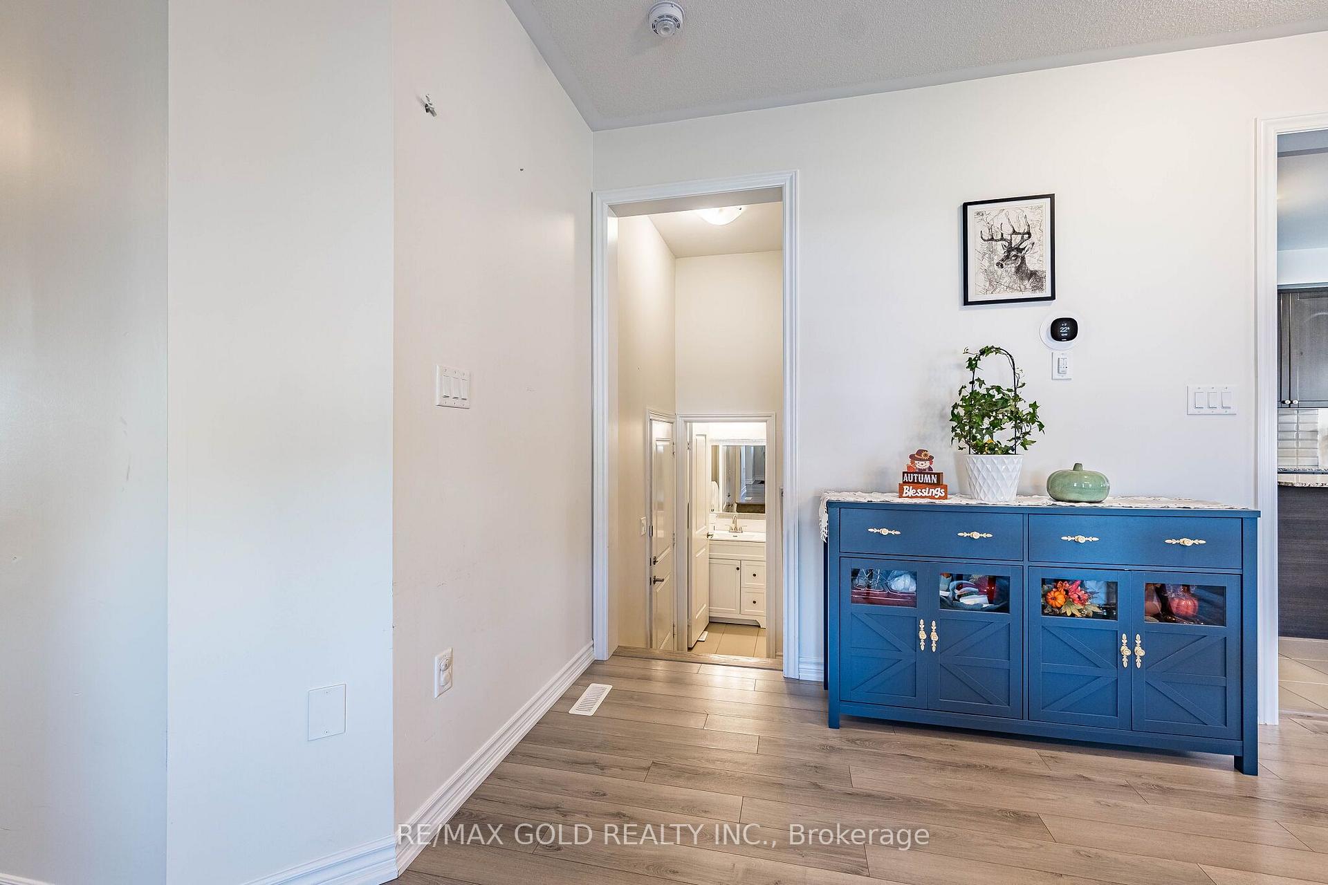 Photo 8 of 298 Ridley Crescent, Southgate — HOMEH