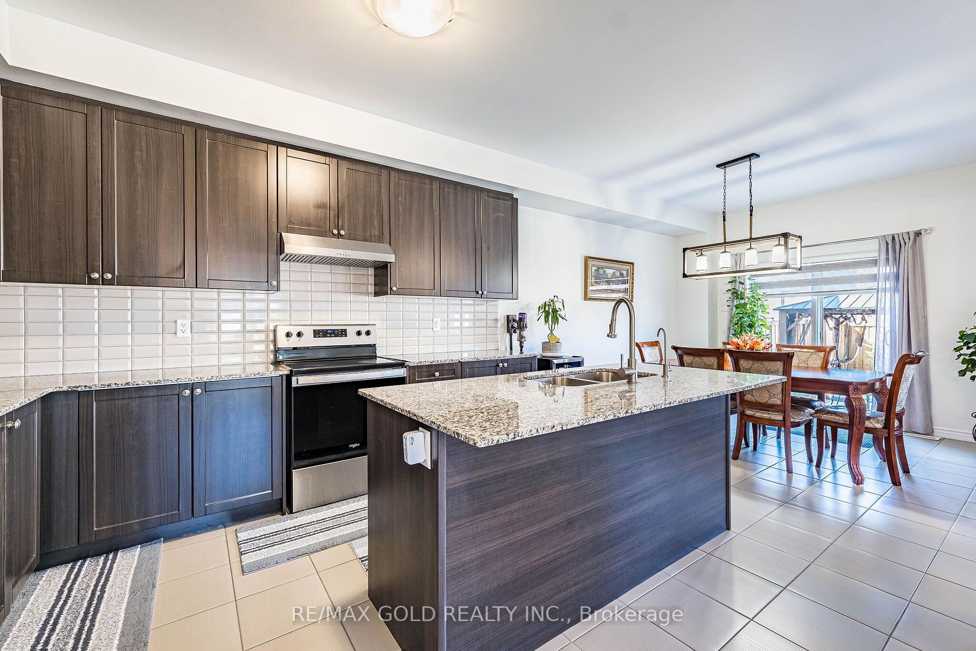 Photo 11 of 298 Ridley Crescent, Southgate — HOMEH