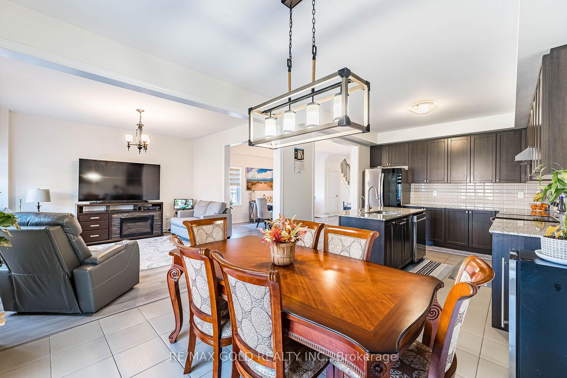 Photo 17 of 298 Ridley Crescent, Southgate — HOMEH