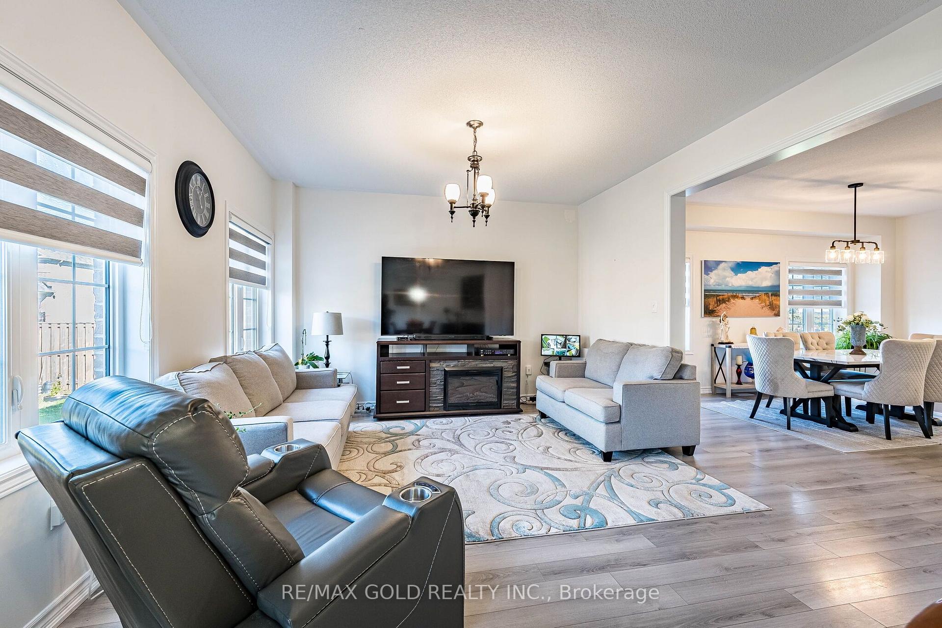 Photo 18 of 298 Ridley Crescent, Southgate — HOMEH