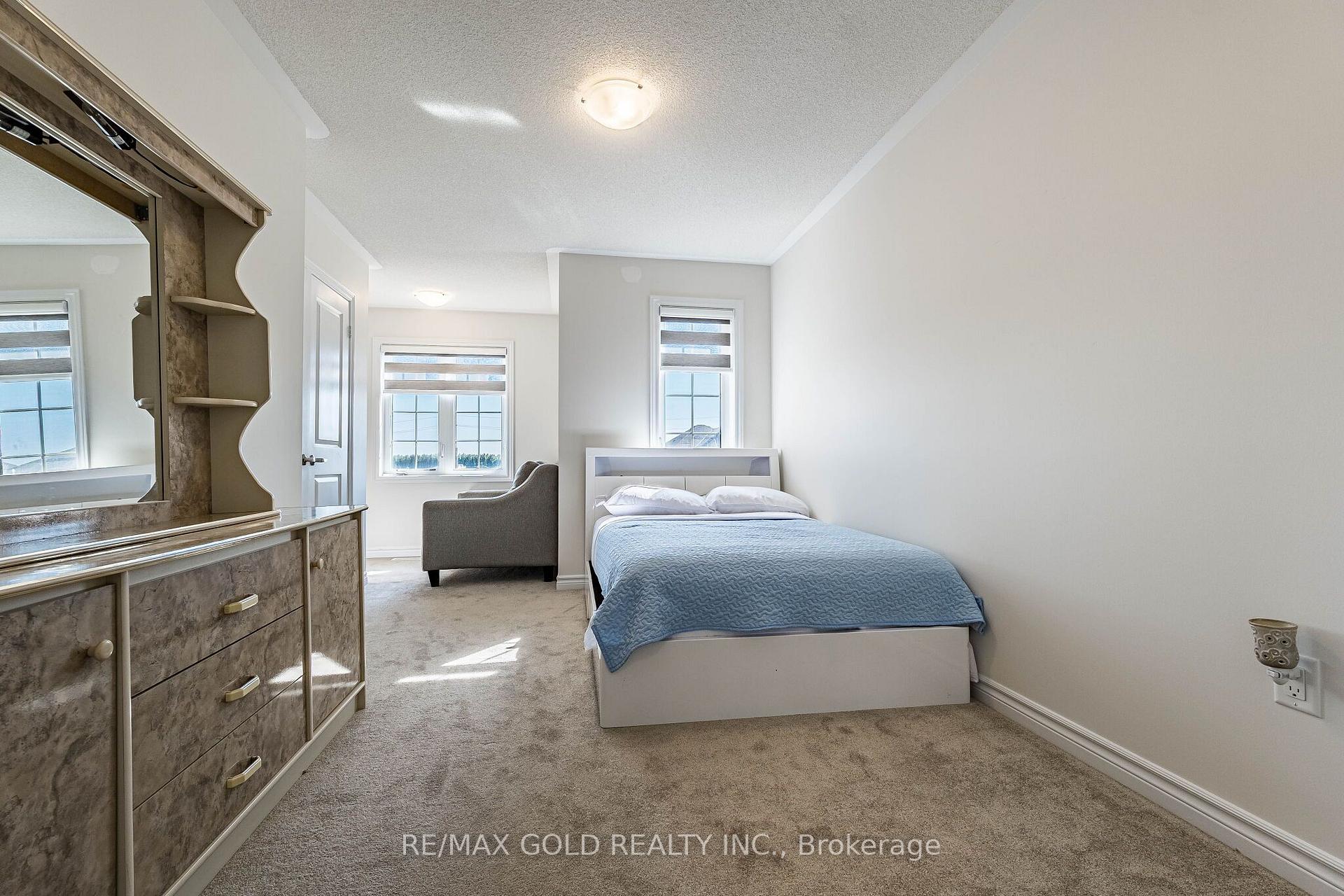 Photo 22 of 298 Ridley Crescent, Southgate — HOMEH