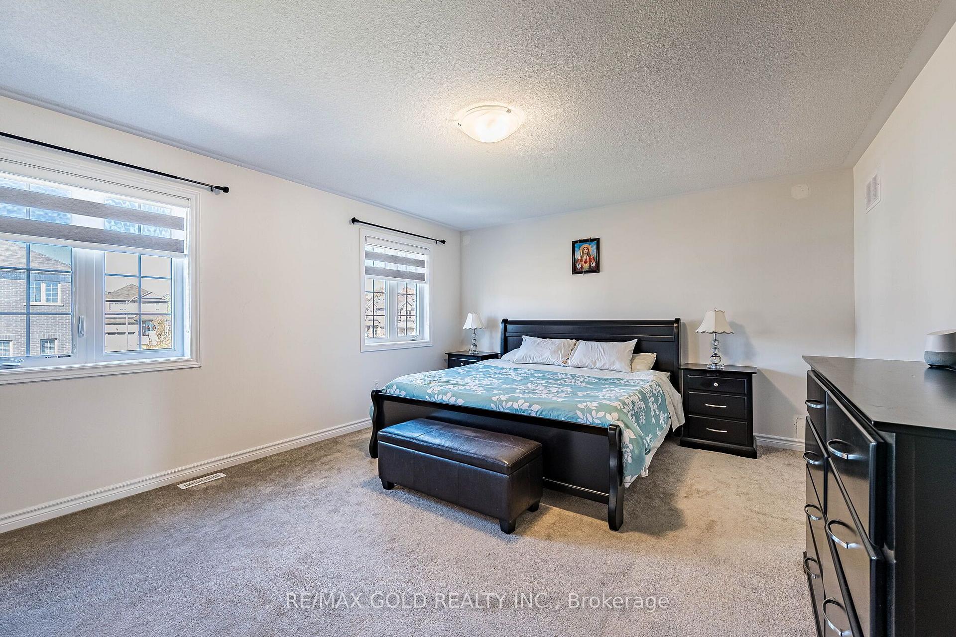 Photo 33 of 298 Ridley Crescent, Southgate — HOMEH