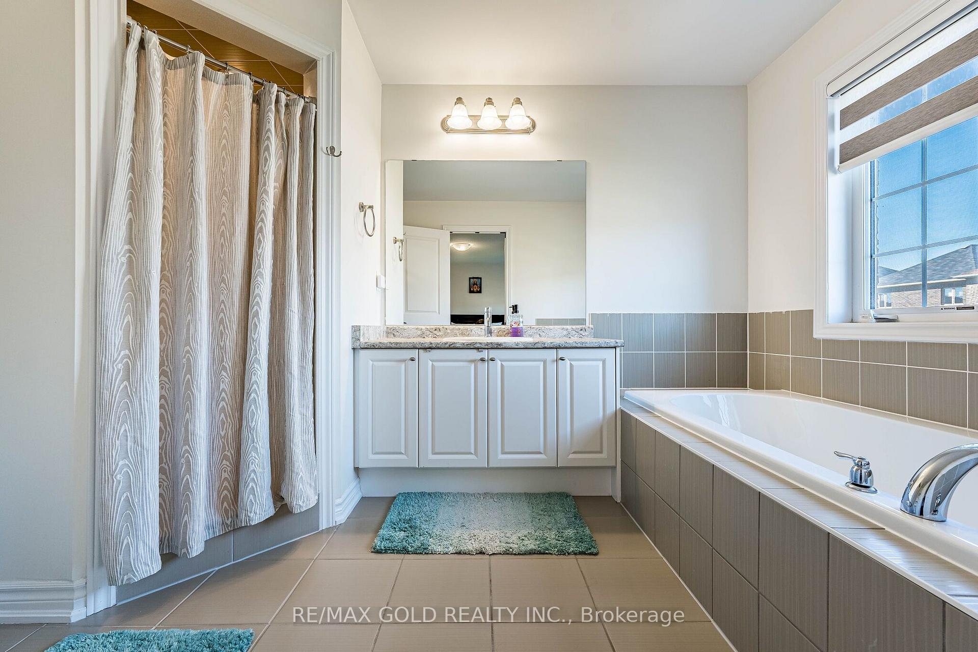 Photo 36 of 298 Ridley Crescent, Southgate — HOMEH