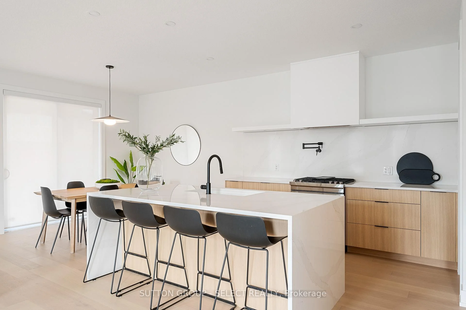Photo 10 of 4401 Green Bend, London, South V — HOMEH