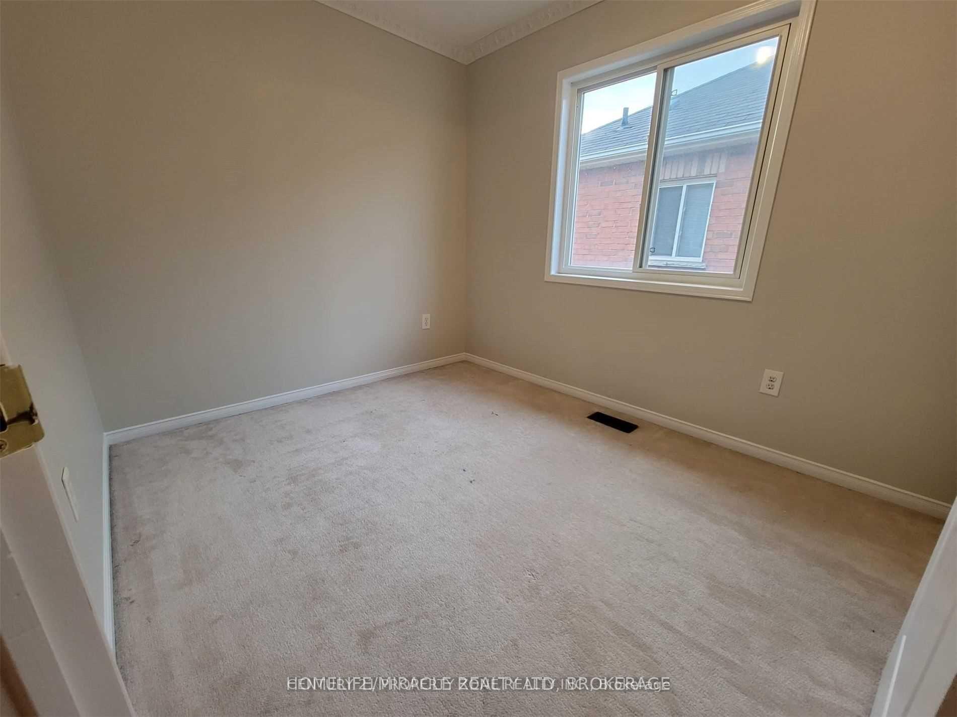 Photo 5 of 8 Galtee Road, Brampton, Credit Valley — HOMEH