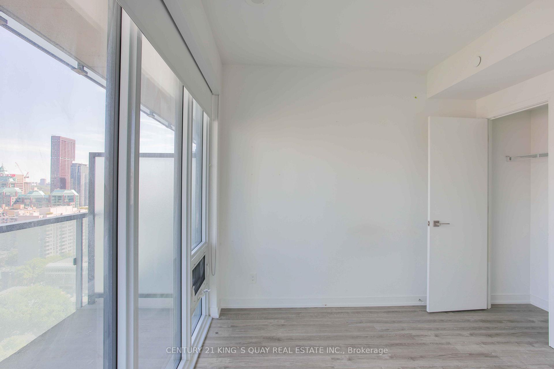Photo 7 of Unit 2509, 28 Wellesley Street E, Toronto, Church-Yonge Corridor — HOMEH