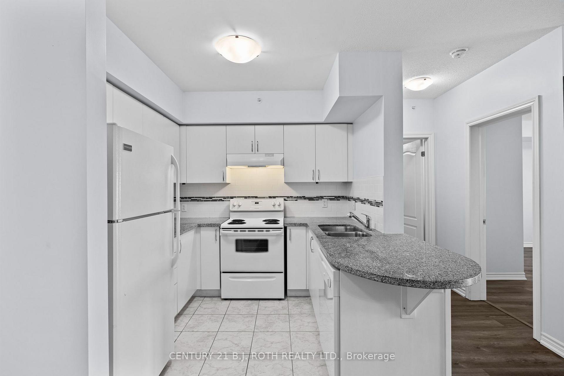 Photo 5 of Unit 303, 41 Ferndale Drive S, Barrie, Ardagh — HOMEH