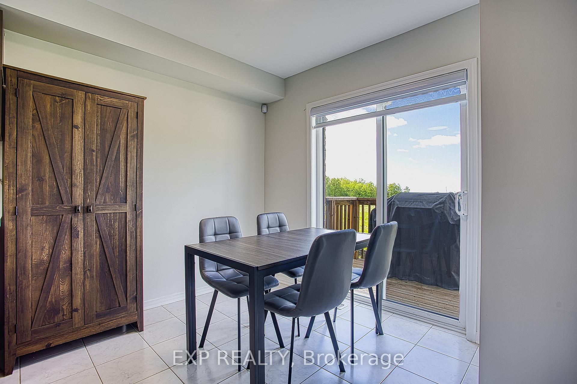 Photo 12 of 419 Pumpkin Pass, Hamilton, Binbrook — HOMEH