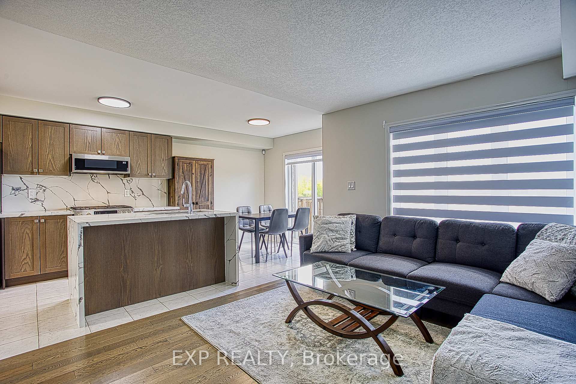 Photo 14 of 419 Pumpkin Pass, Hamilton, Binbrook — HOMEH