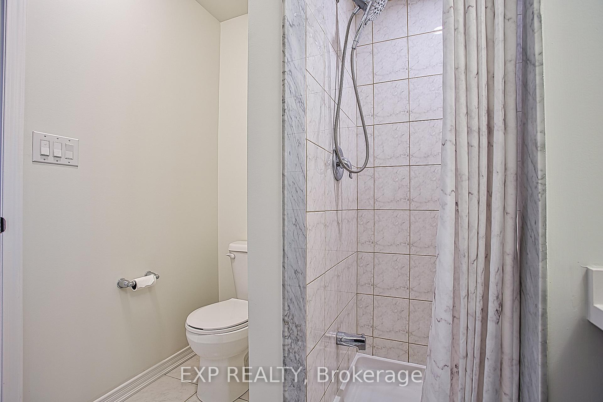 Photo 17 of 419 Pumpkin Pass, Hamilton, Binbrook — HOMEH