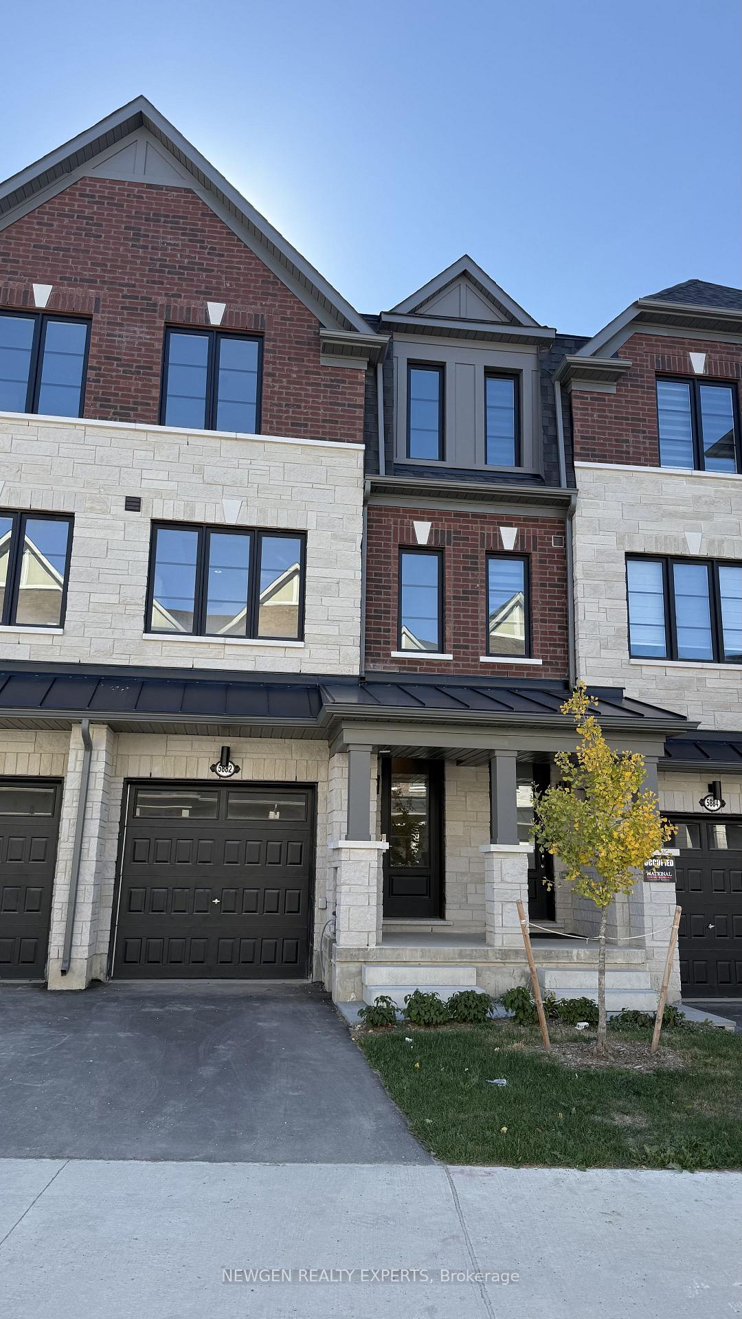 Front of 5882 Saigon Street