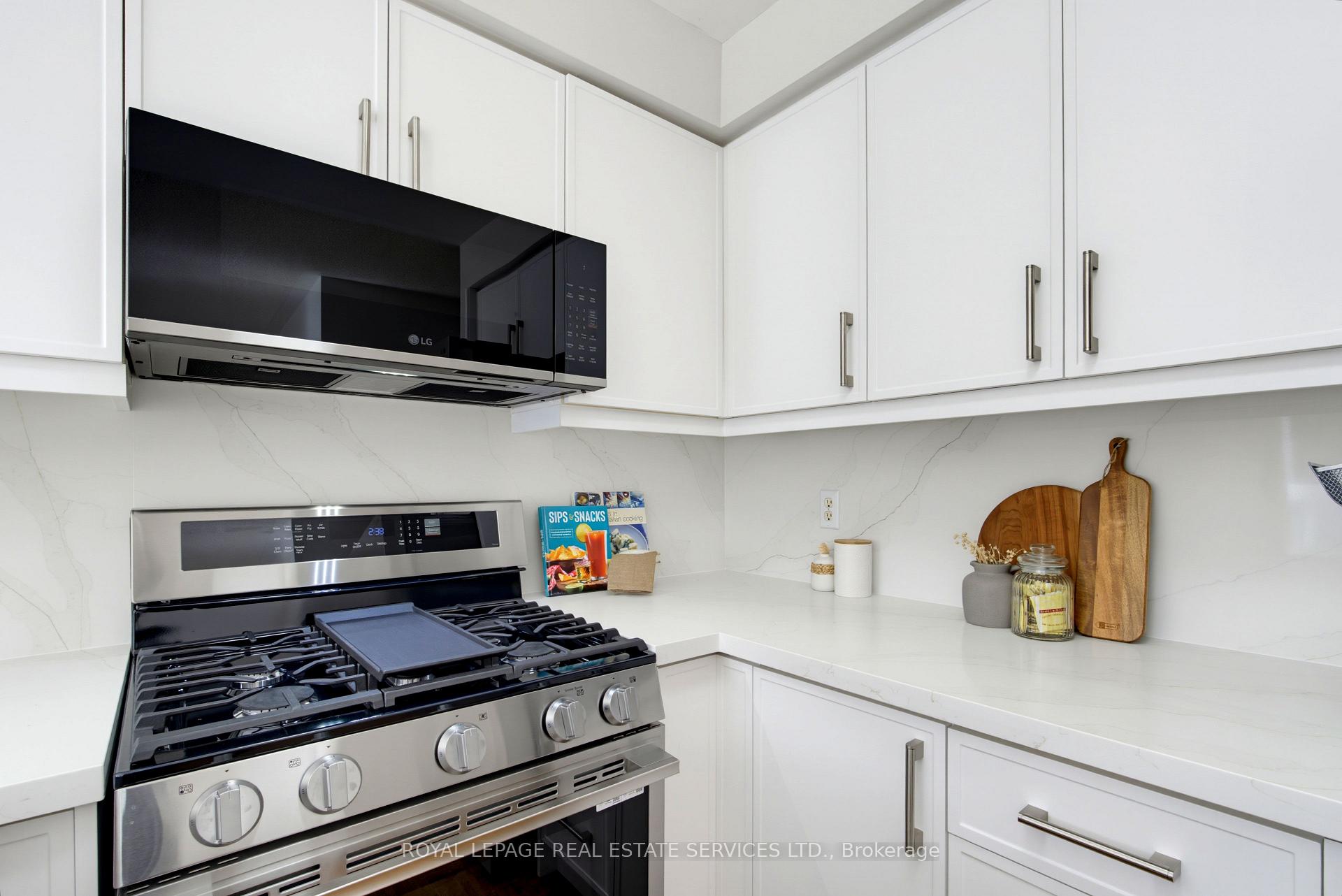 Photo 17 of 5582 Kimmeridge Gate, Mississauga, Central Erin Mills — HOMEH
