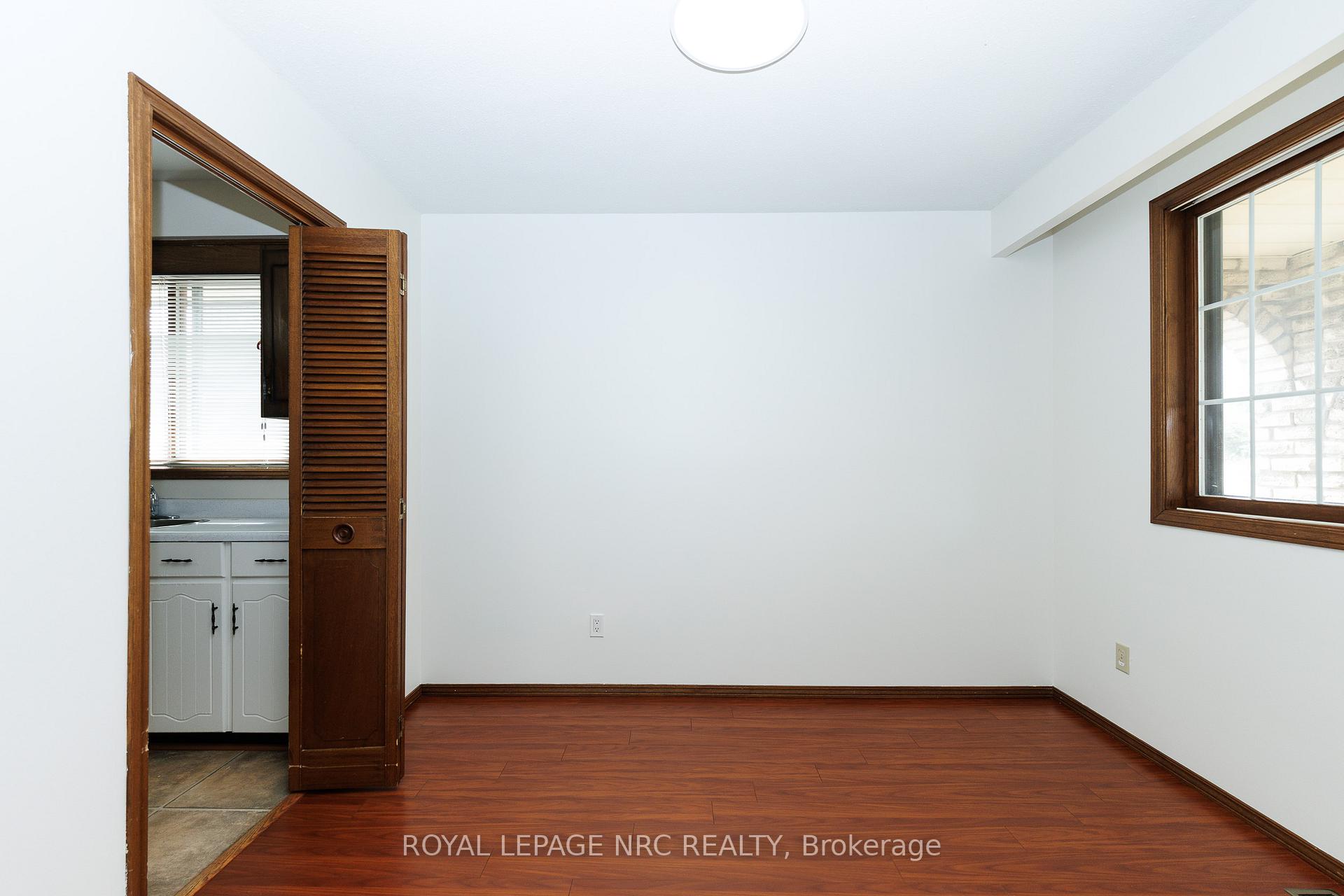 Photo 9 of 105 Hillview Road, St. Catharines, Western Hill — HOMEH