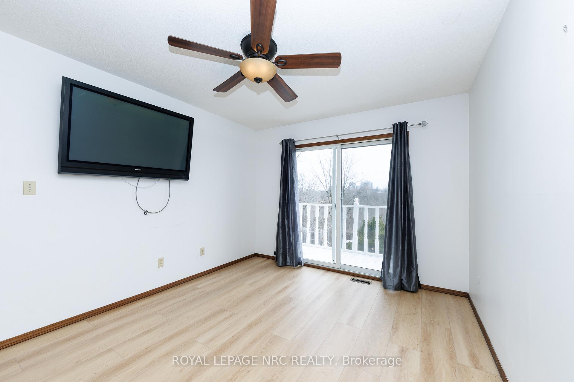 Photo 22 of 105 Hillview Road, St. Catharines, Western Hill — HOMEH
