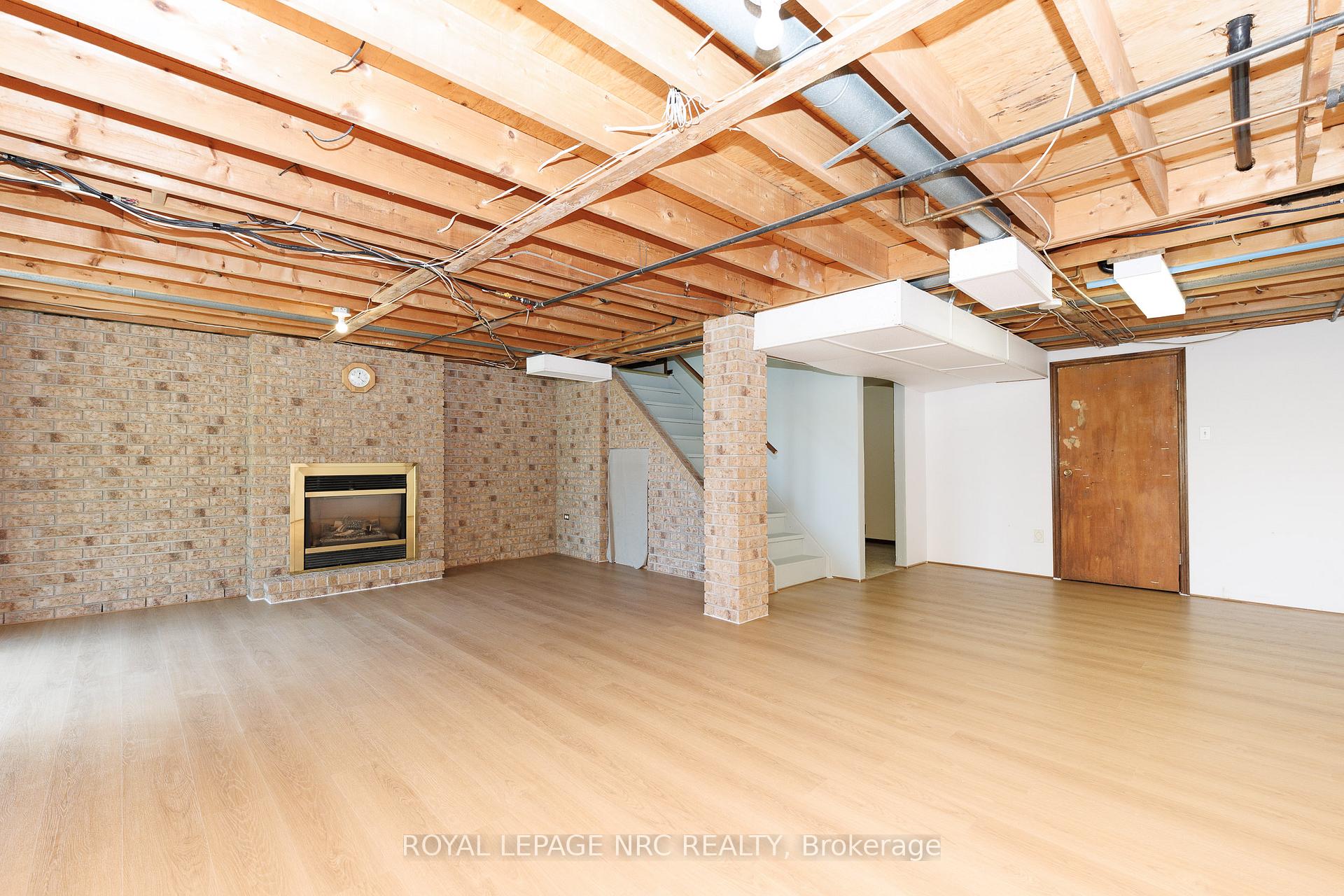 Photo 25 of 105 Hillview Road, St. Catharines, Western Hill — HOMEH