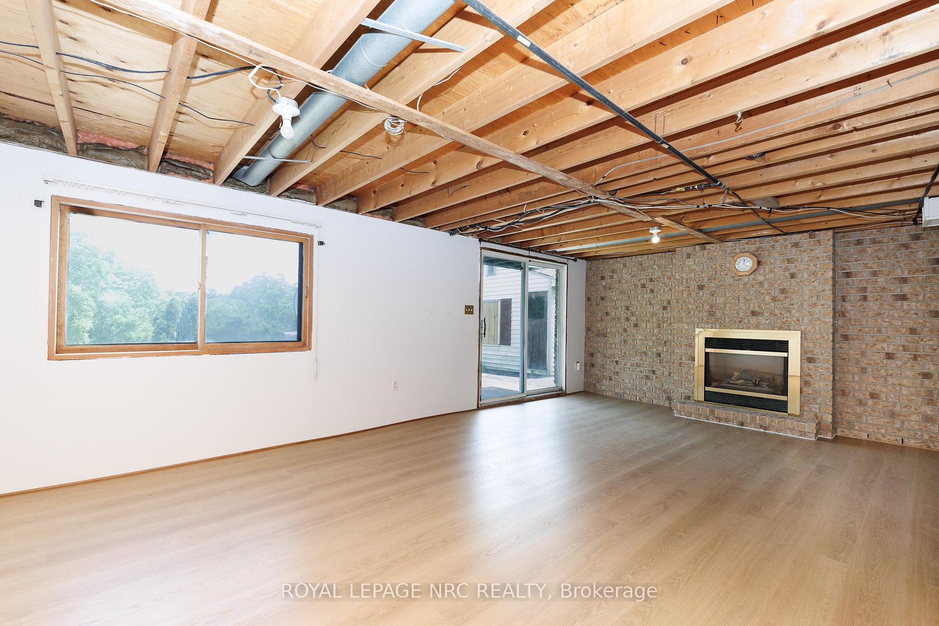 Photo 26 of 105 Hillview Road, St. Catharines, Western Hill — HOMEH