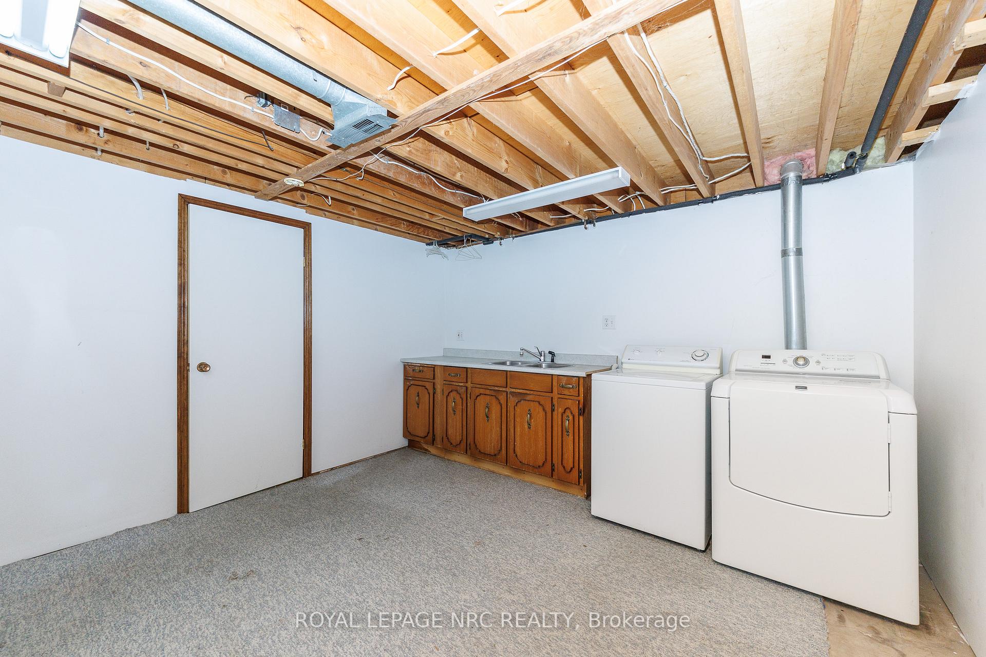 Photo 27 of 105 Hillview Road, St. Catharines, Western Hill — HOMEH