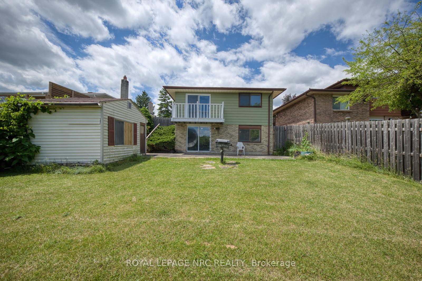 Photo 34 of 105 Hillview Road, St. Catharines, Western Hill — HOMEH