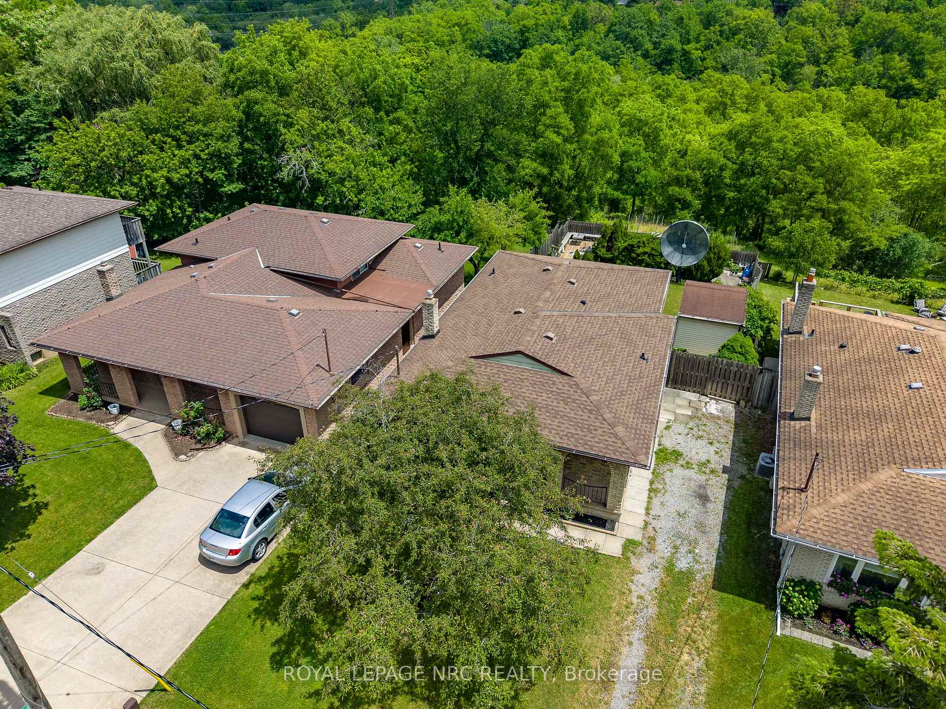 Photo 38 of 105 Hillview Road, St. Catharines, Western Hill — HOMEH