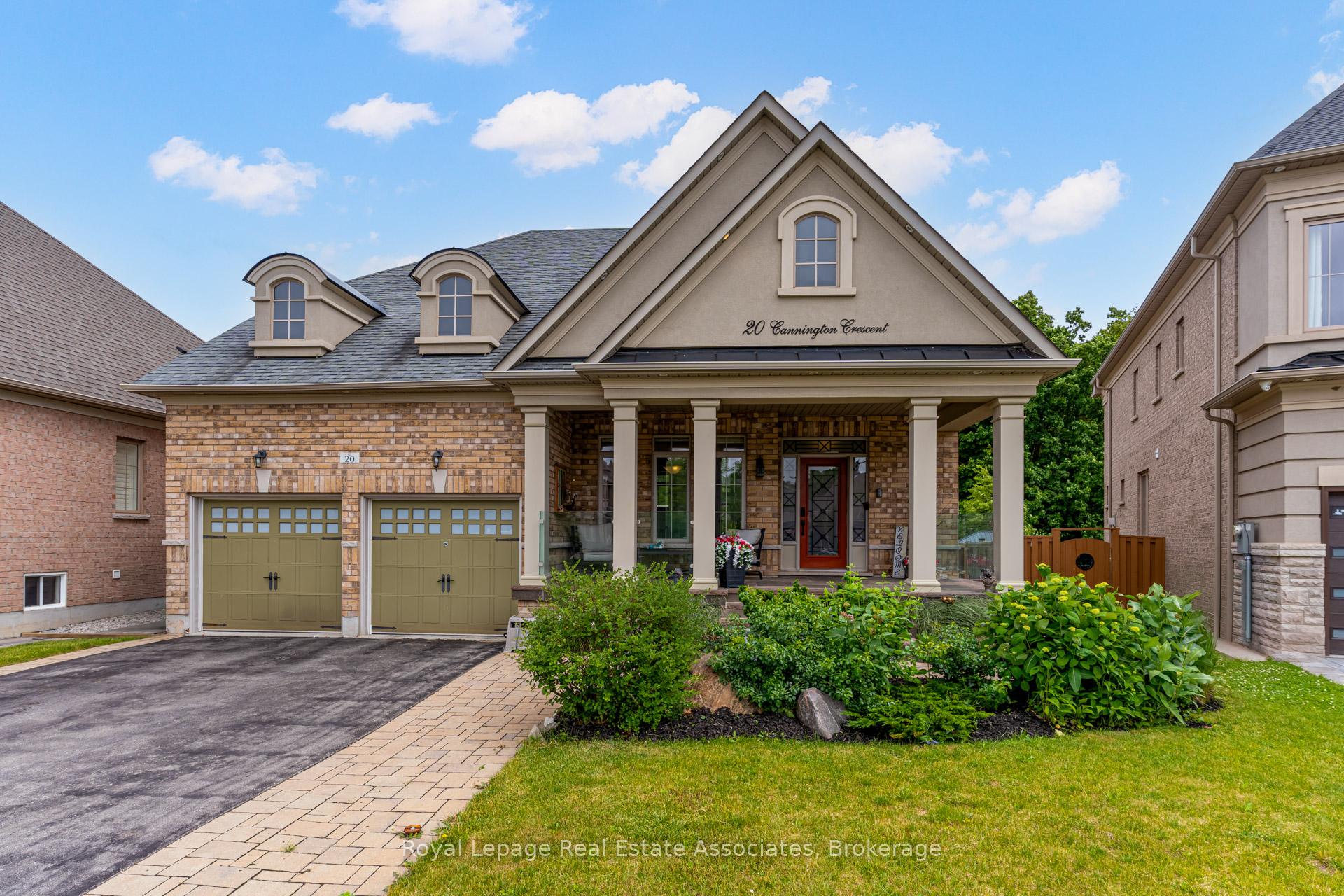 Photo 4 of 20 Cannington Crescent, Brampton, Credit Valley — HOMEH