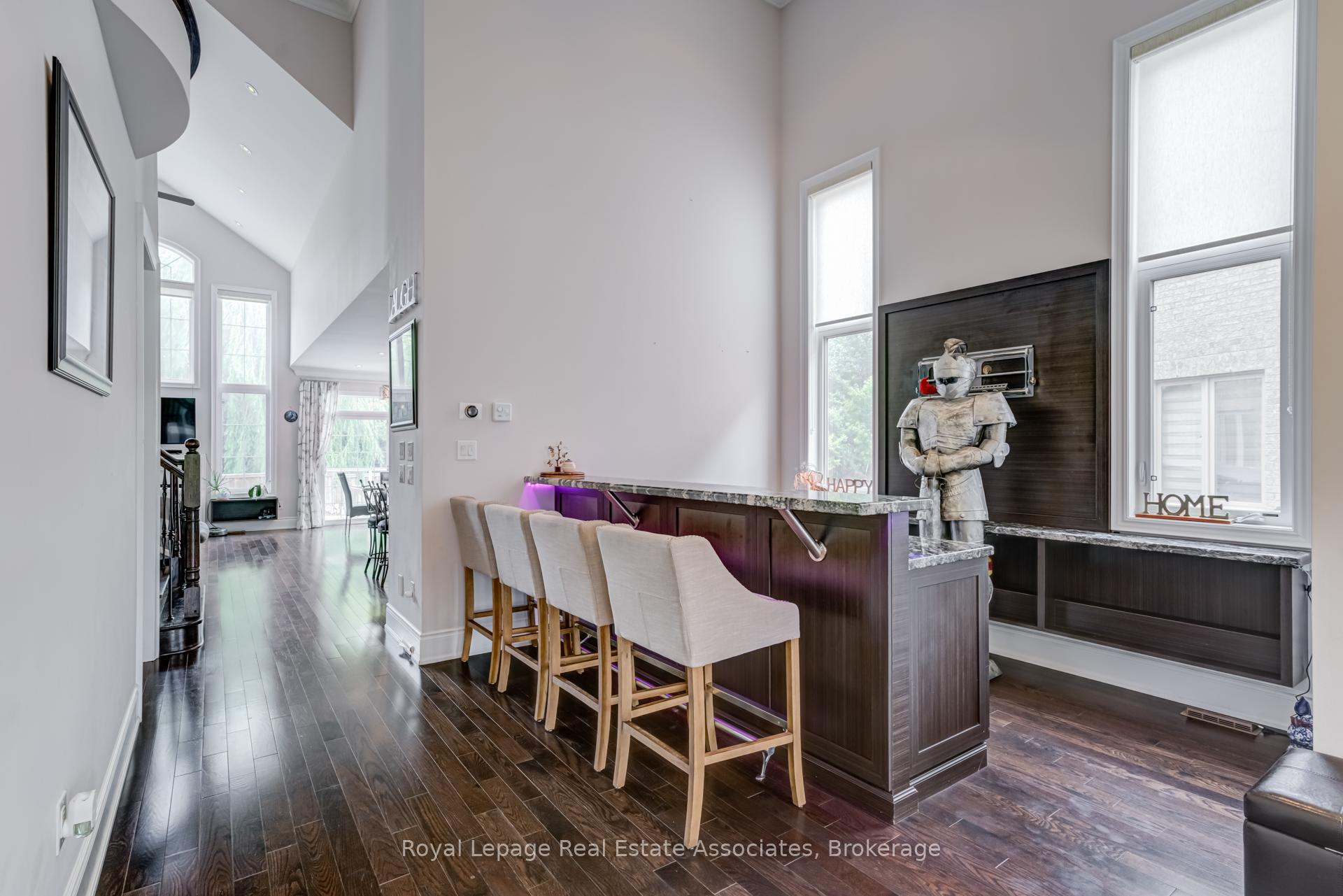 Photo 6 of 20 Cannington Crescent, Brampton, Credit Valley — HOMEH