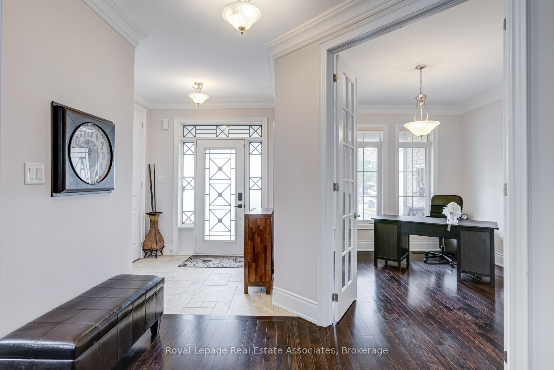 Photo 7 of 20 Cannington Crescent, Brampton, Credit Valley — HOMEH