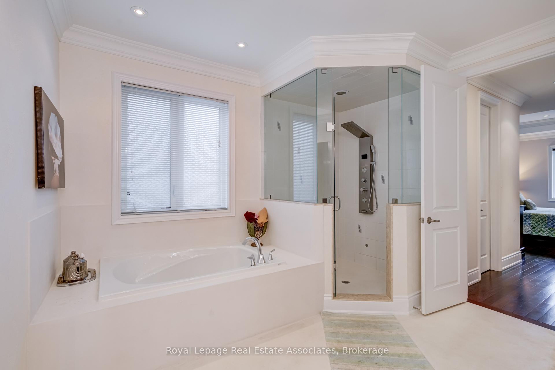 Photo 23 of 20 Cannington Crescent, Brampton, Credit Valley — HOMEH