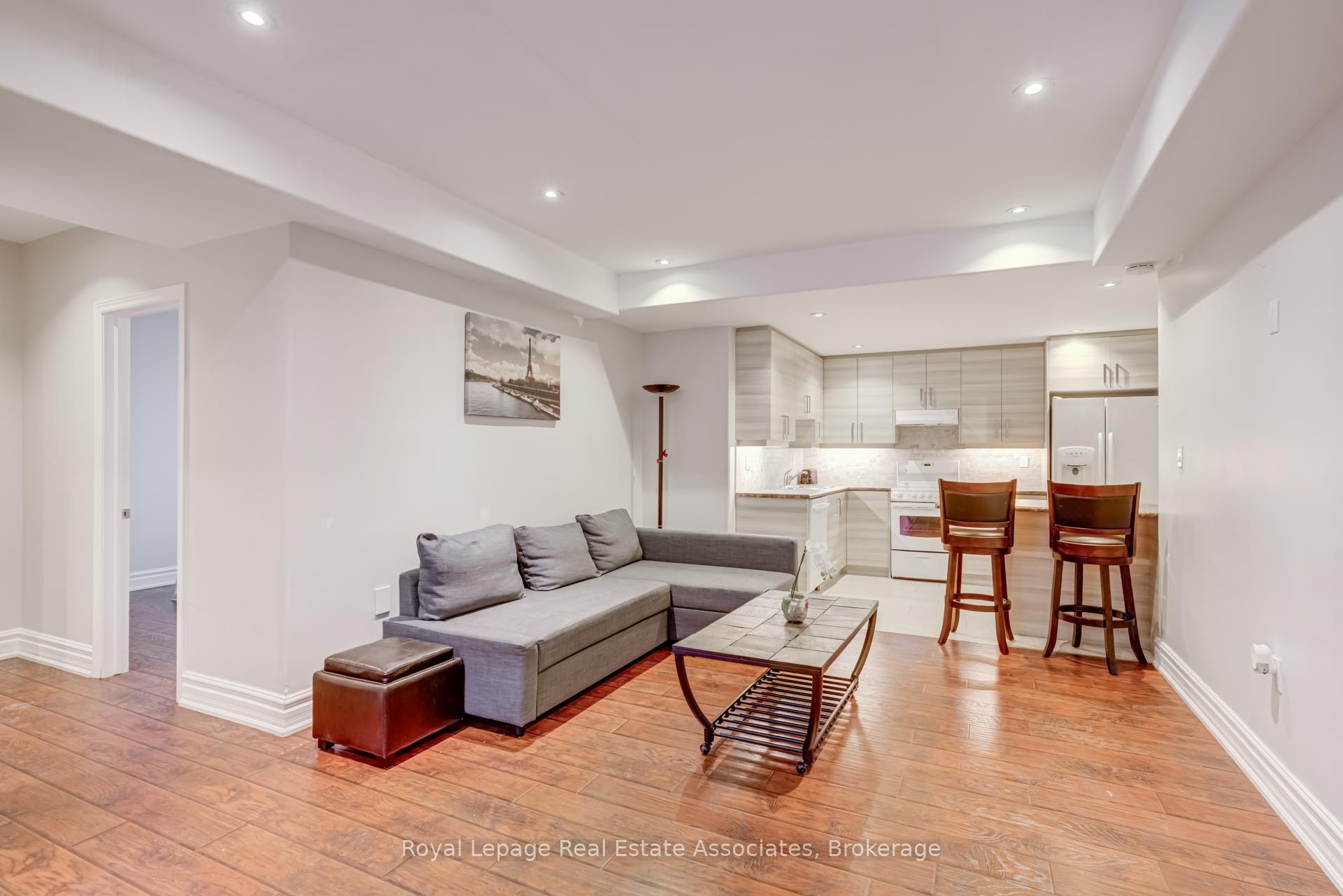 Photo 38 of 20 Cannington Crescent, Brampton, Credit Valley — HOMEH