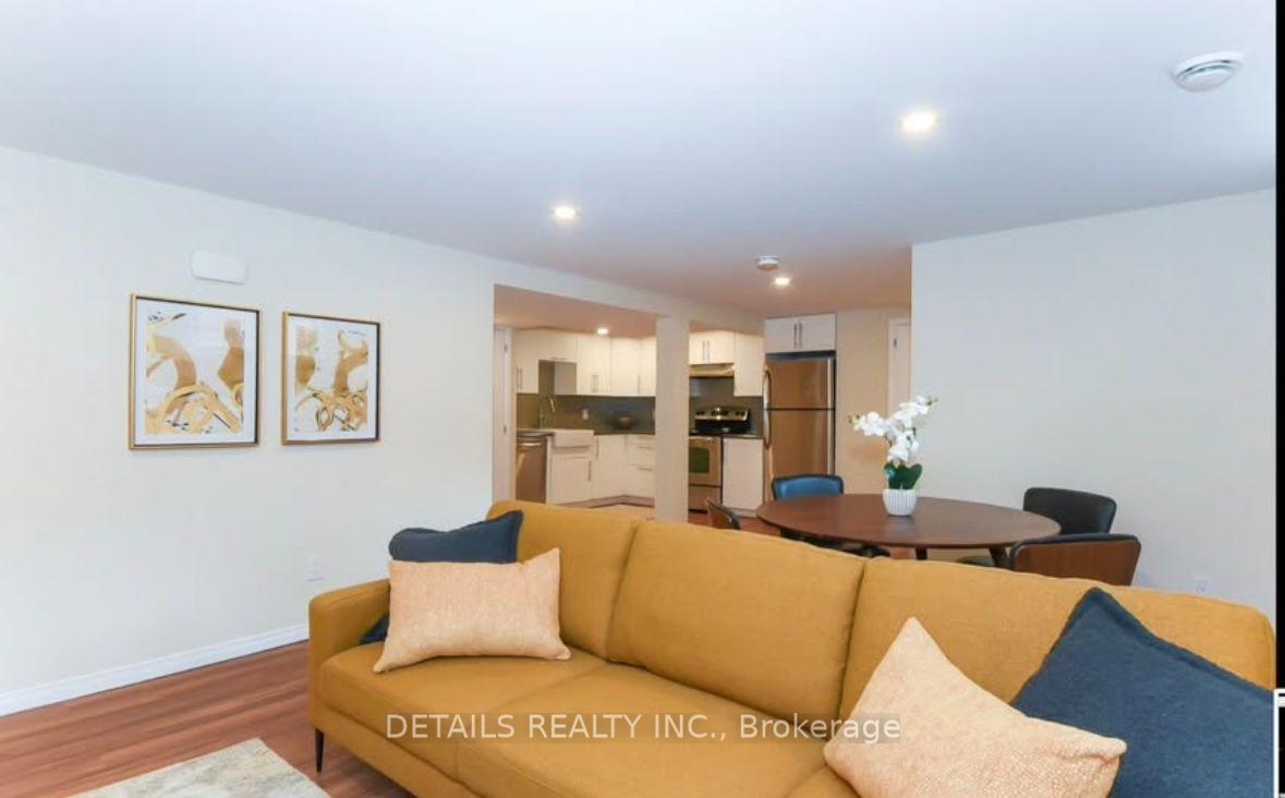 Photo 5 of Unit B, 2364 Cheshire Road, Ottawa, Parkway Park — HOMEH