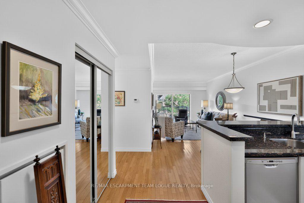 Photo 6 of Unit 409, 5188 Lakeshore Road, Burlington, Appleby — HOMEH