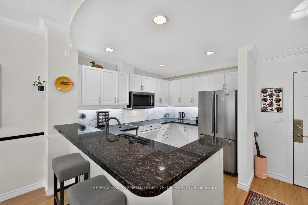 Photo 8 of Unit 409, 5188 Lakeshore Road, Burlington, Appleby — HOMEH
