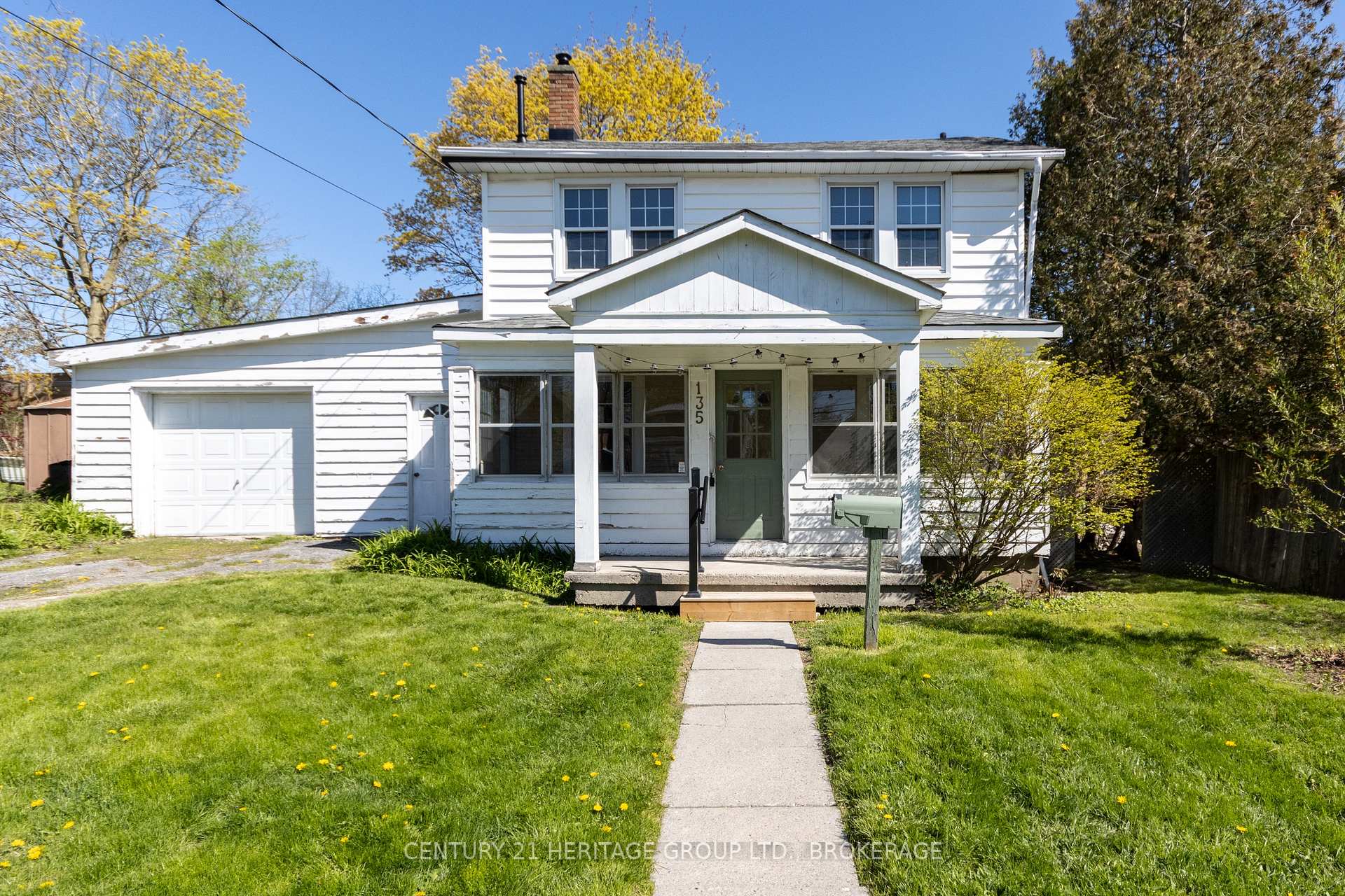 Photo 2 of 135 James Street, Kingston, East of Sir John A. Blvd — HOMEH