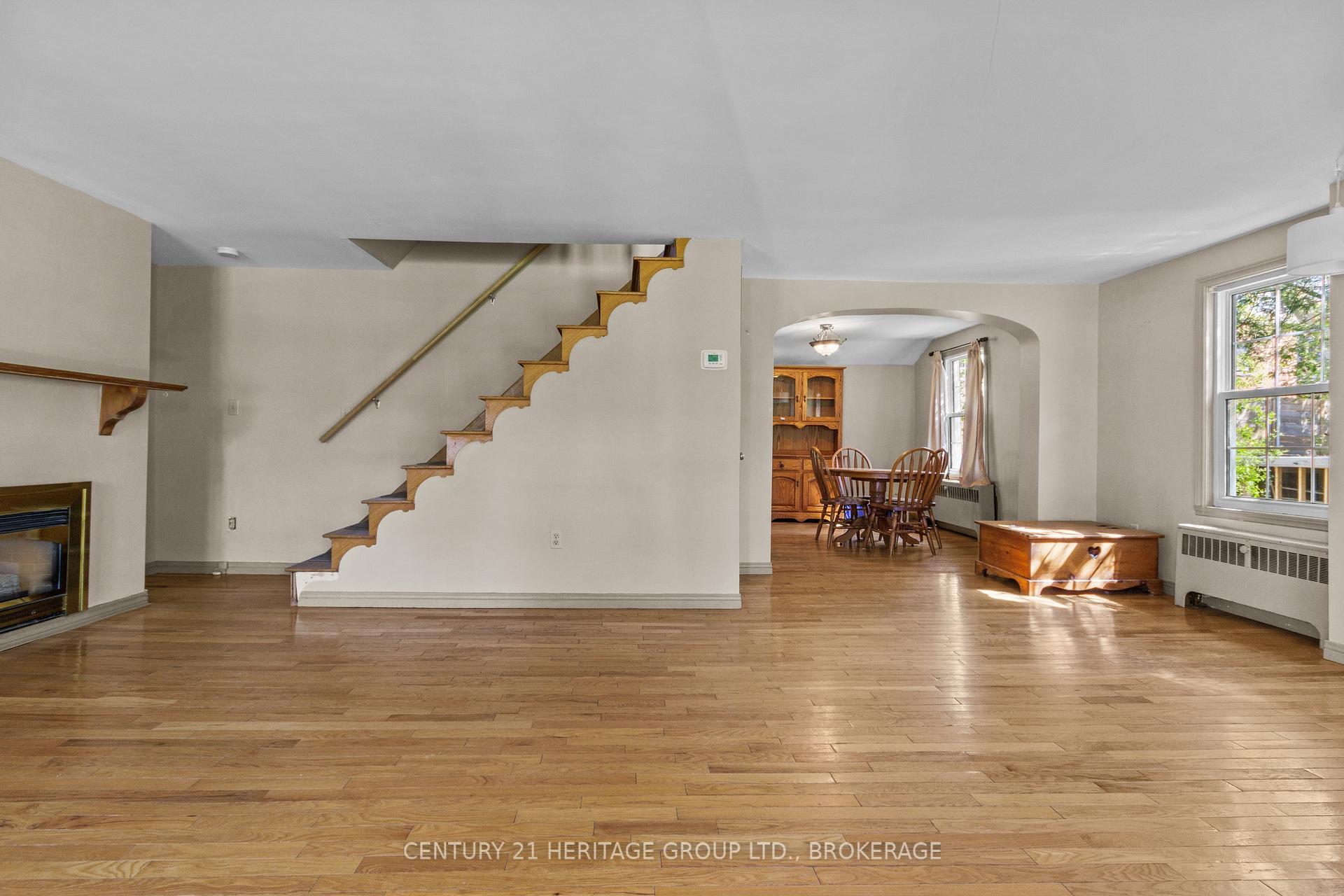 Photo 6 of 135 James Street, Kingston, East of Sir John A. Blvd — HOMEH