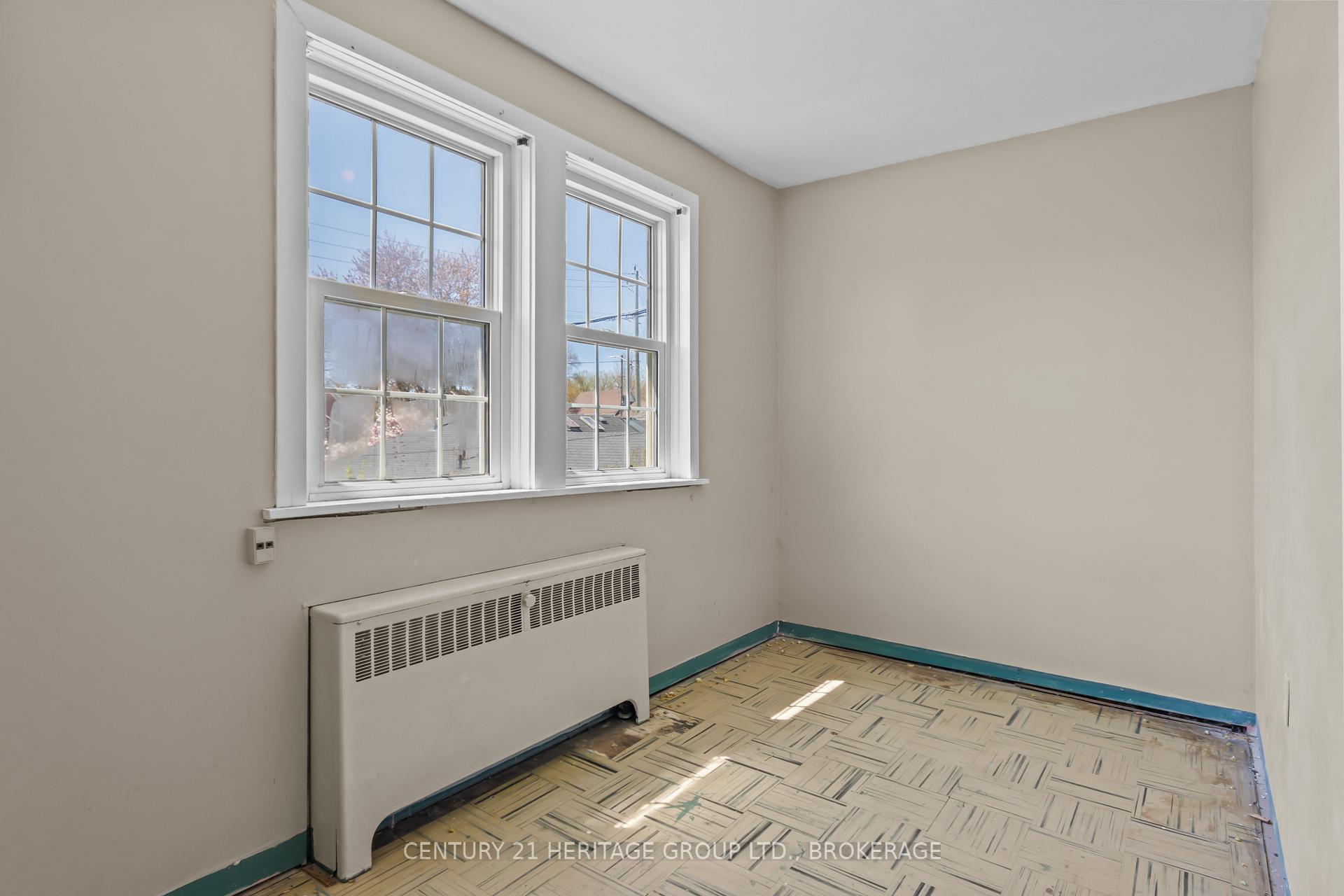 Photo 26 of 135 James Street, Kingston, East of Sir John A. Blvd — HOMEH