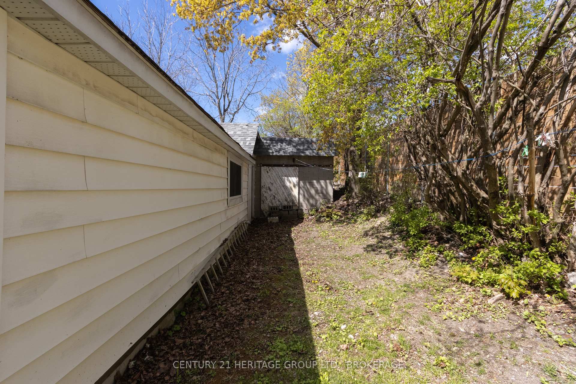 Photo 29 of 135 James Street, Kingston, East of Sir John A. Blvd — HOMEH
