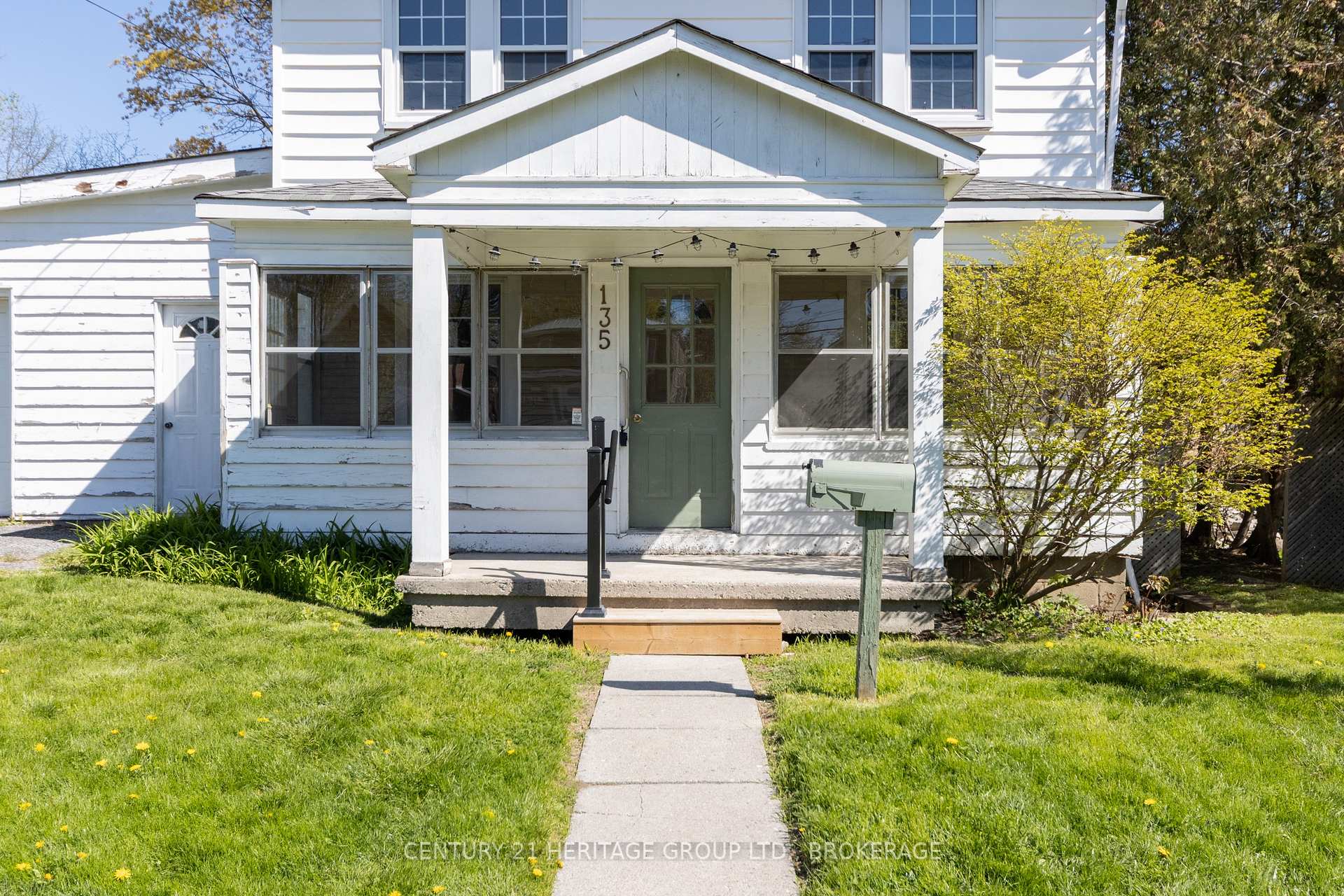 Photo 32 of 135 James Street, Kingston, East of Sir John A. Blvd — HOMEH