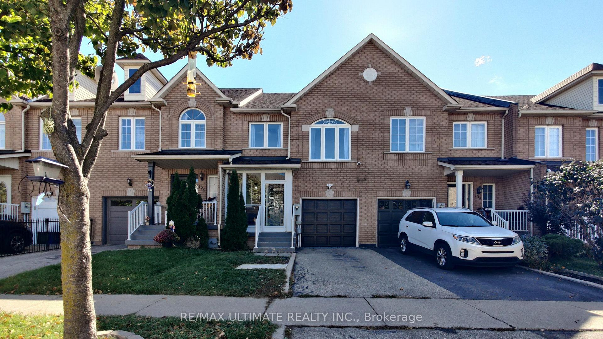 Photo of 131 Foxchase Avenue