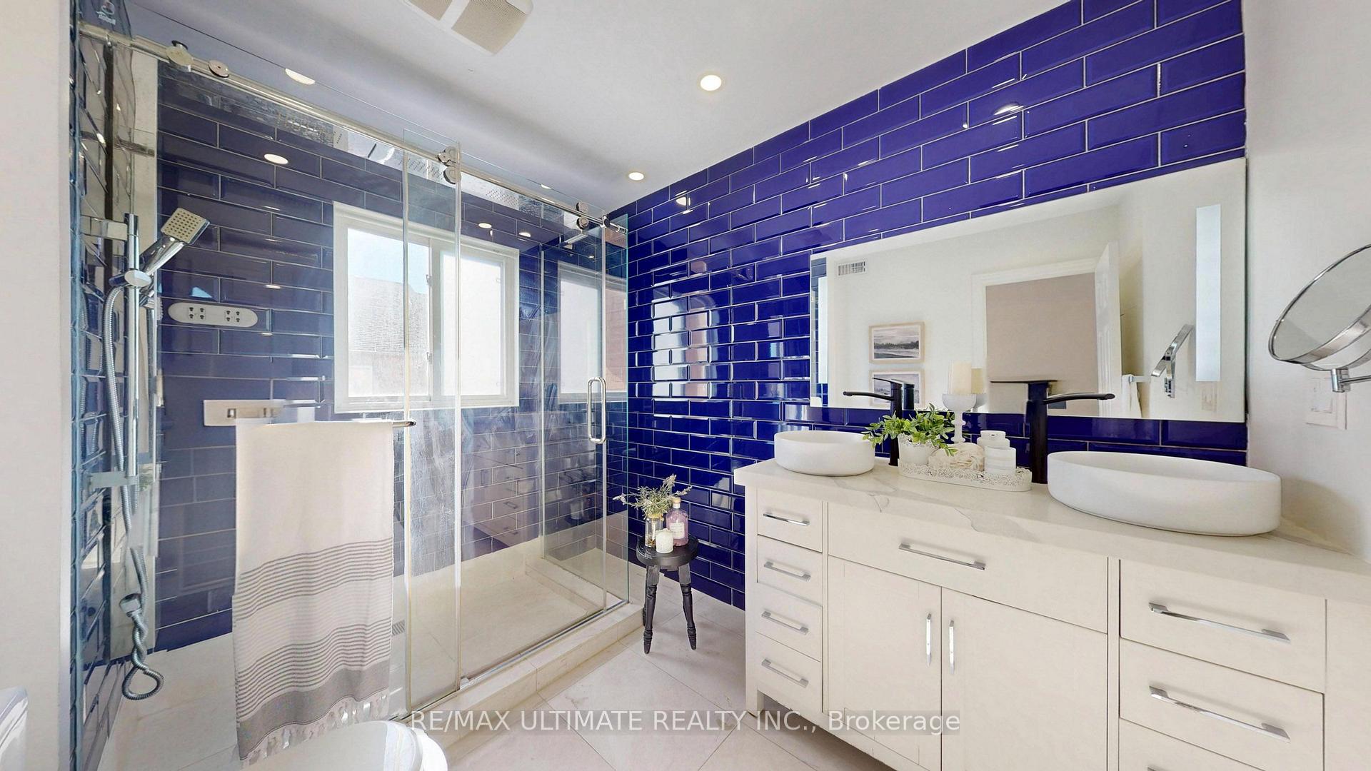 Photo 38 of 131 Foxchase Avenue, Vaughan, East Woodbridge — HOMEH