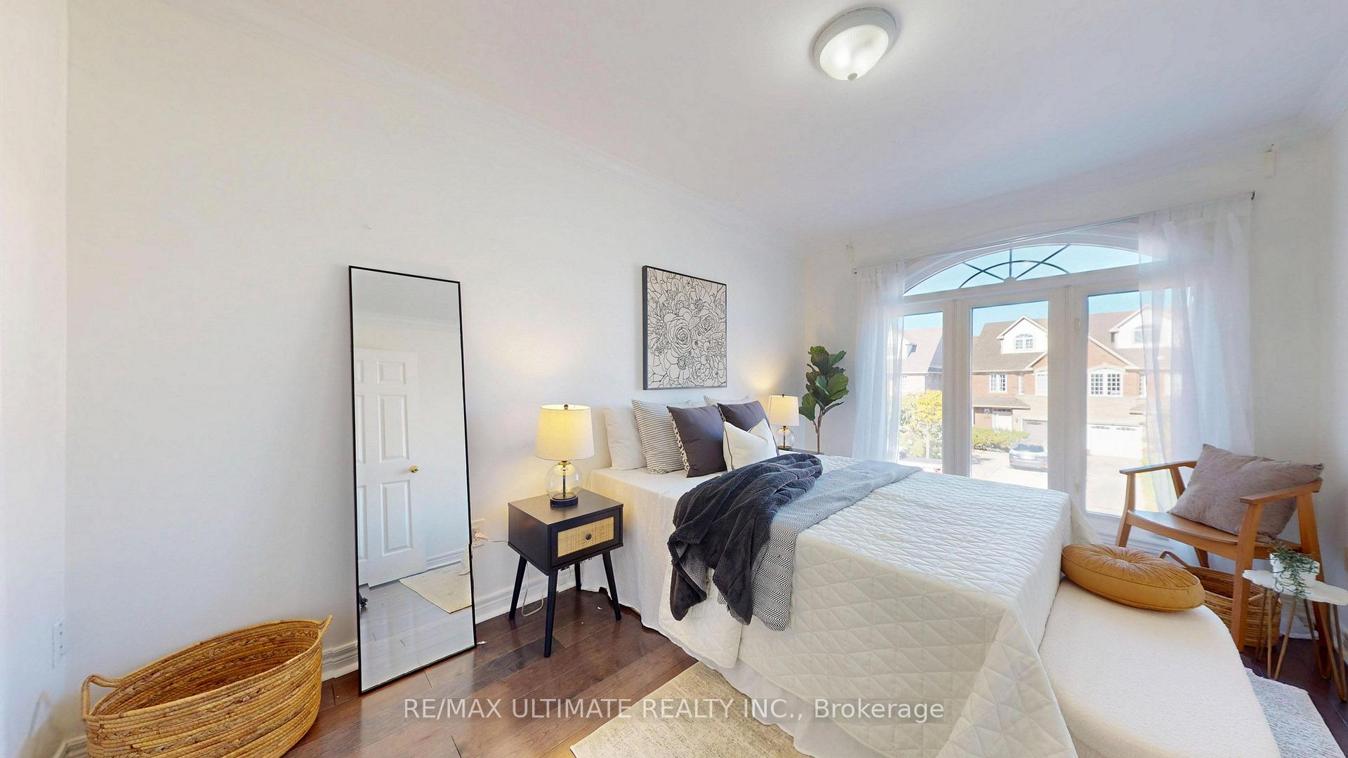 Photo 39 of 131 Foxchase Avenue, Vaughan, East Woodbridge — HOMEH