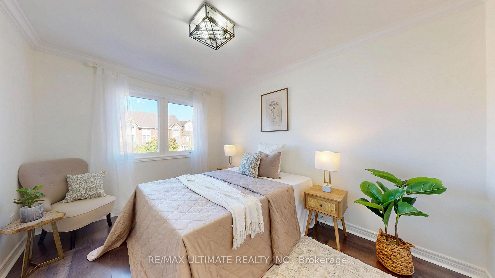 Photo 40 of 131 Foxchase Avenue, Vaughan, East Woodbridge — HOMEH