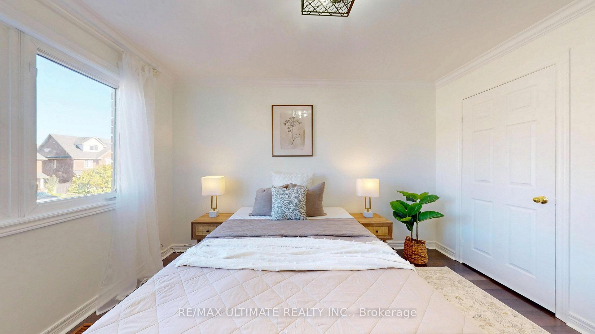 Photo 41 of 131 Foxchase Avenue, Vaughan, East Woodbridge — HOMEH